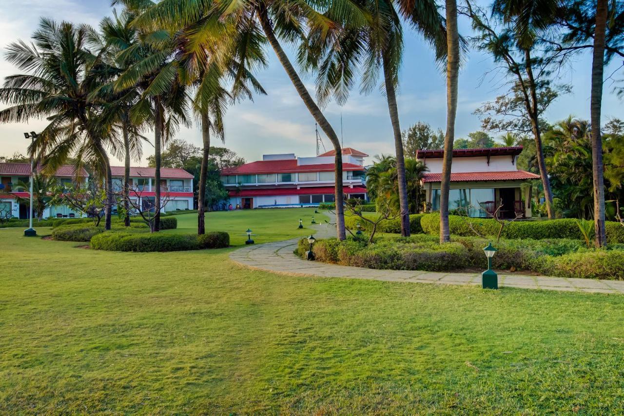 Radisson Blu Resort Temple Bay Mamallapuram Exterior photo The Royal Thai Navy Headquarters