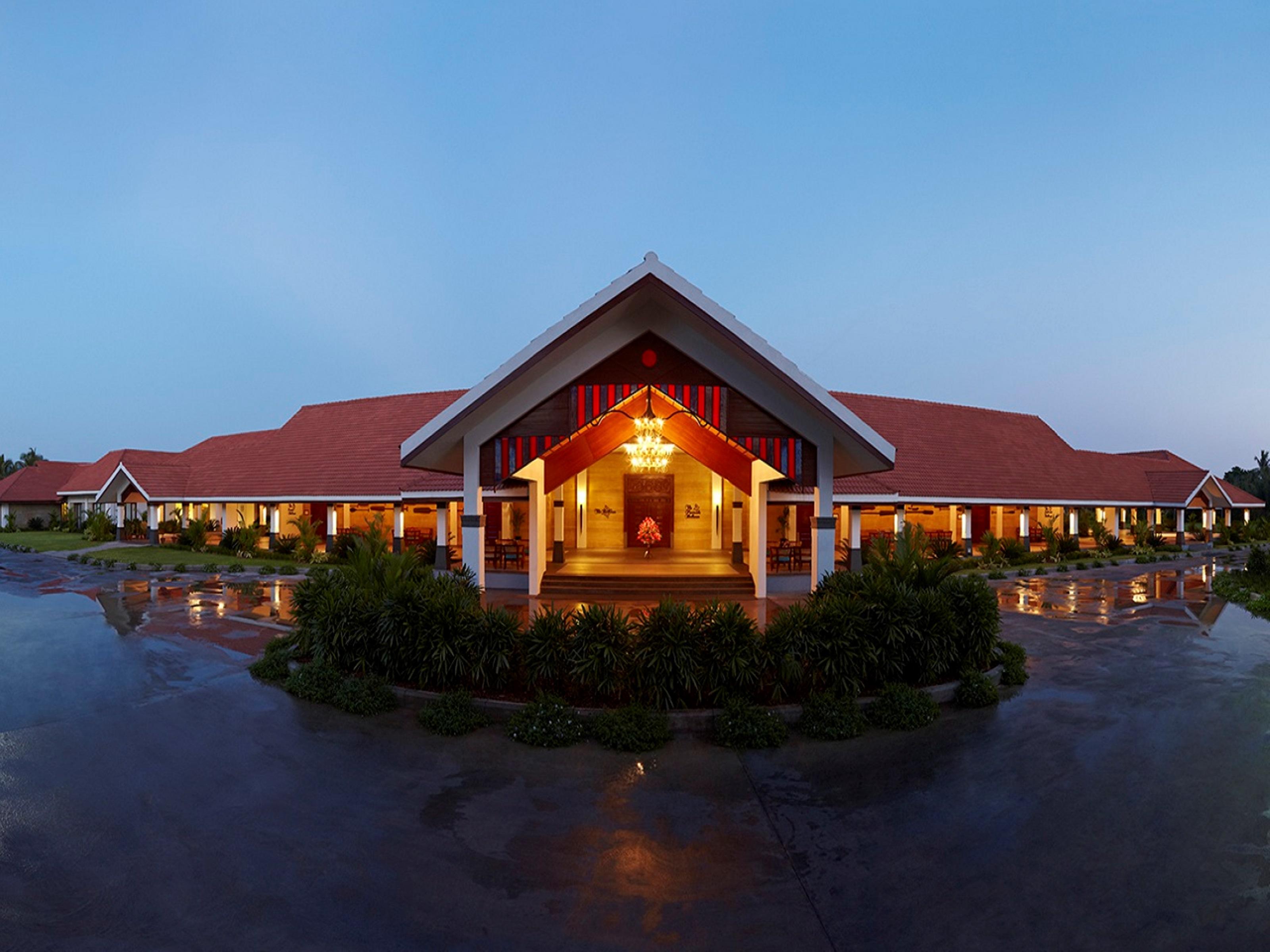 Radisson Blu Resort Temple Bay Mamallapuram Exterior photo The Leela Palace, Udaipur